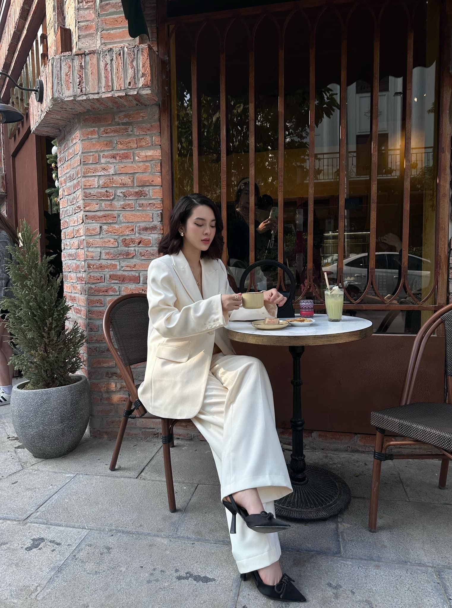 Stylist bật mí trang phục của Quỳnh Lương trong phim: Giá từ 2 - 3 triệu, có bộ còn gần chục triệu chứ không ít - Ảnh 6. Stylist bật mí trang phục của Quỳnh Lương trong phim: Giá từ 2 - 3 triệu, có bộ còn gần chục triệu chứ không ít - Ảnh 6.
