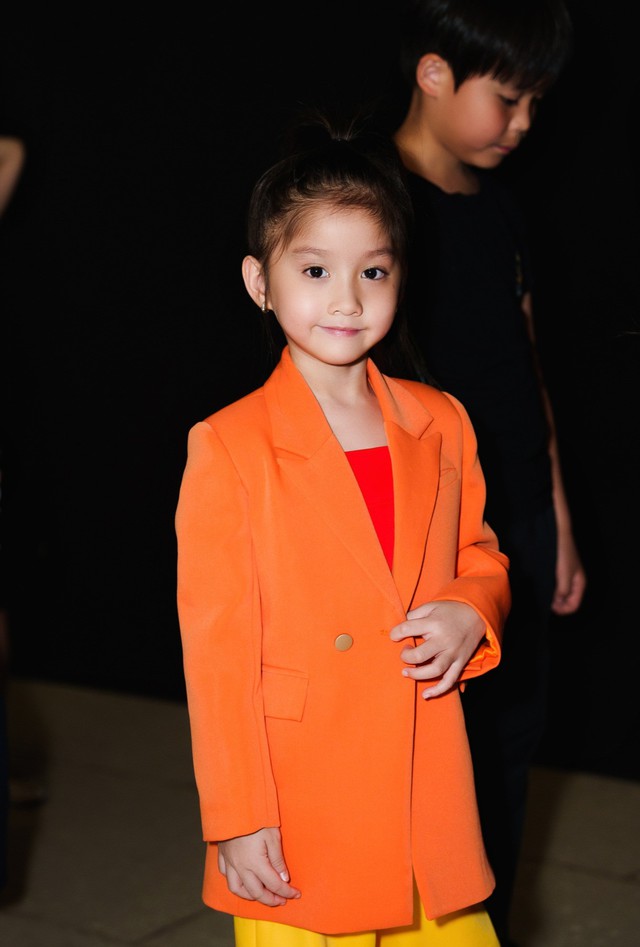 Emily Nhã Uyên giành 'Người mẫu nhí xuất sắc nhất' tại Thượng Hải - Ảnh 5. Emily Nhã Uyên giành 'Người mẫu nhí xuất sắc nhất' tại Thượng Hải - Ảnh 5.